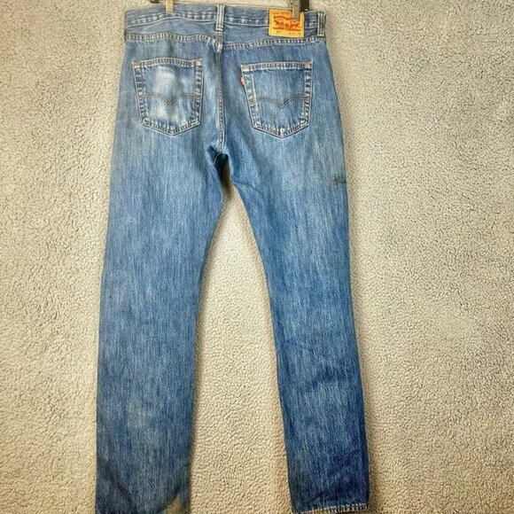 VTG Levis 501 Denim Button Fly Jeans Size 33x32 - Picture 2 of 3